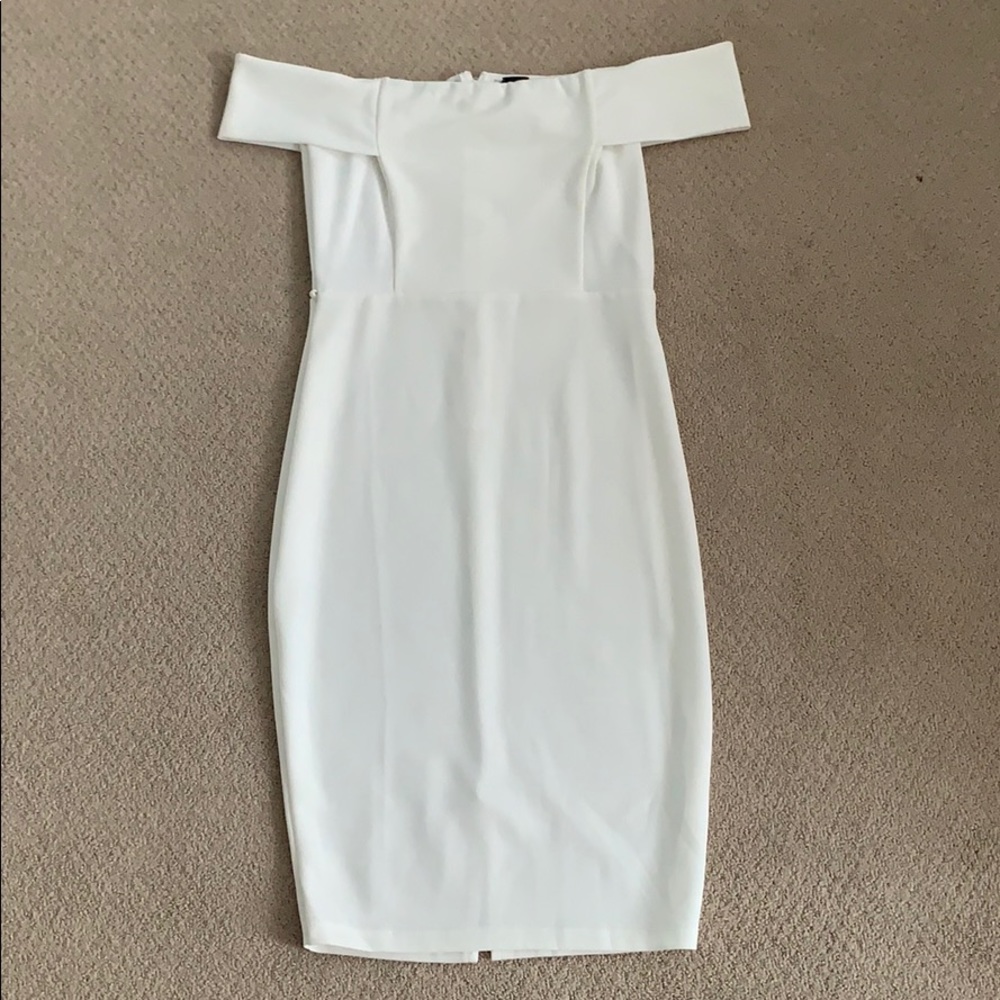 Privy white off the shoulder Dress